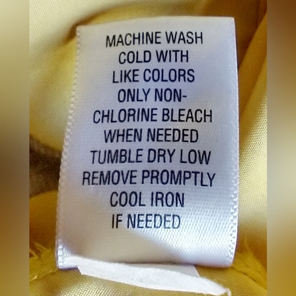 APT. 9 MISSES/TEENS SIZE LARGE GOLDEN YELLOW FLORAL SLEEVELESS TOP TANK NWOT - Picture 6 of 7